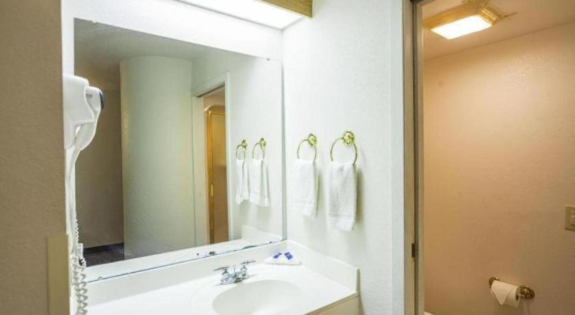 Hotel Markle In I-69 מראה חיצוני תמונה
