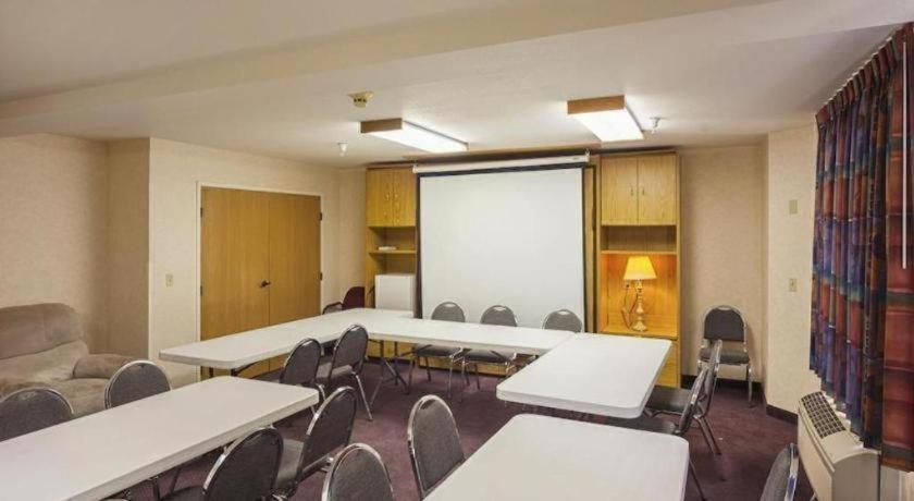 Hotel Markle In I-69 מראה חיצוני תמונה